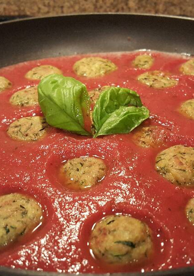 A picture of Zucchini "meatballs".