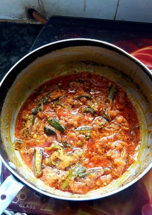 દહીં મસાલા ભીંડી (Dahi Masala Bhindi Recipe In Gujarati) રેસીપી મુખ્ય ફોટો