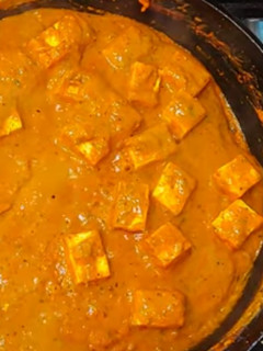 ரெஸ்டாரன்ட் பன்னீர் பட்டர் மசாலா(restaurant style paneer butter masala recipe in tamil) செய்முறை முக்கிய புகைப்படம்