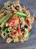 Indomie goreng tomat