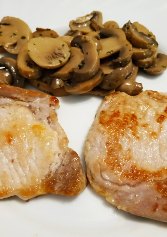 Una foto de Cinta de lomo fresca con champiñón