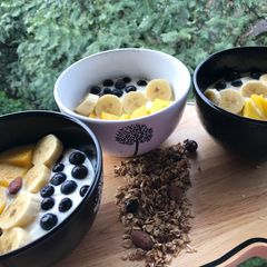 A picture of Granola bowl with assorted fruits and plain yorghut..#eldoretbreakfastcontest.