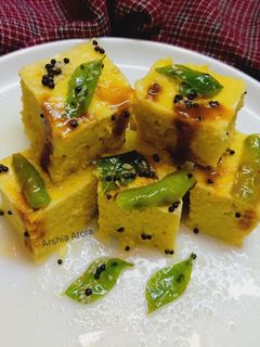 खमन ढोकला (Khaman Dhokla recipe in hindi) रेसिपी मुख्य फोटो