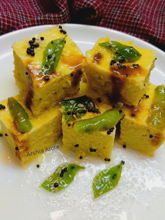 खमन ढोकला (Khaman Dhokla recipe in hindi) रेसिपी मुख्य फोटो