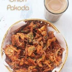 A picture of Onion pakoda.