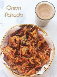 A picture of Onion pakoda.