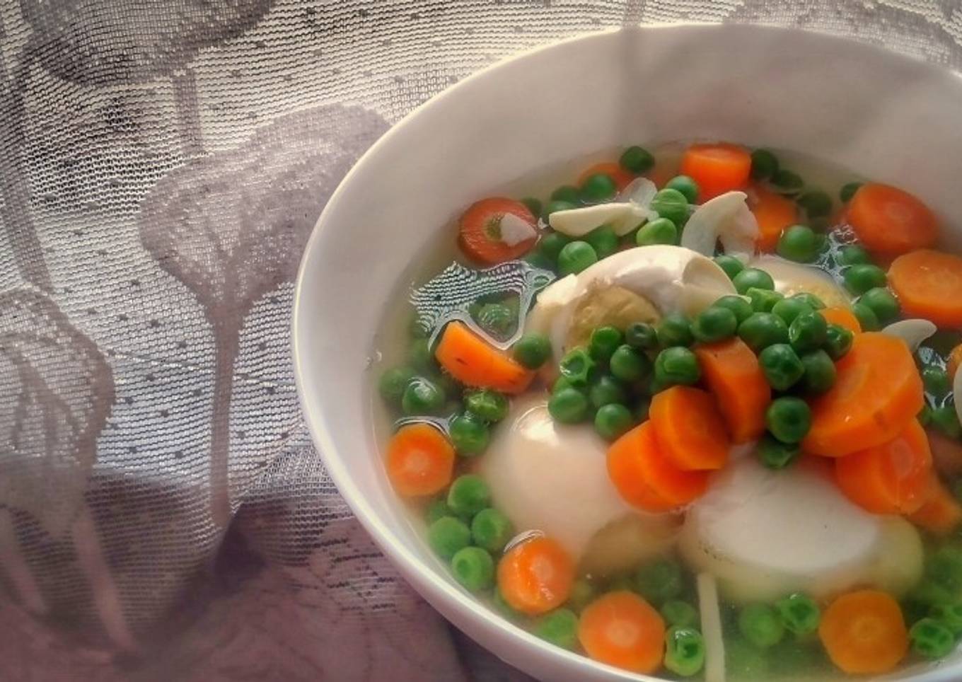 Egg Peas and Carrots Soup