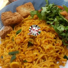 A picture of Noodles.
