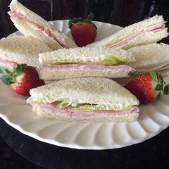 A picture of Crumb Sandwiches.