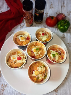 पिज़्ज़ा मफिन्स (Pizza muffins recipe in hindi) रेसिपी मुख्य फोटो