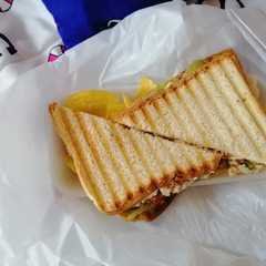 Una foto de Sándwich de pollo