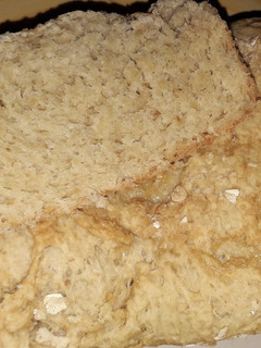 Una foto de Pan de molde con avena 🍞