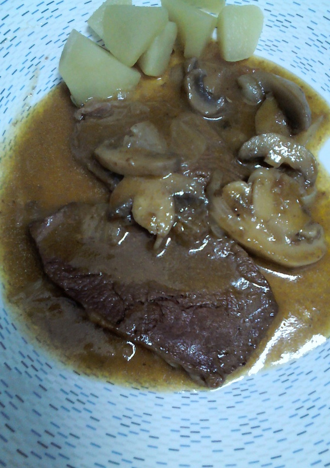 Una foto de Carne en Salsa