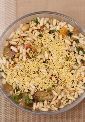 A picture of Masala jhal muri.