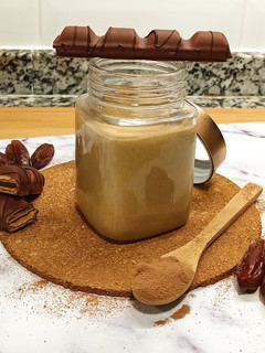 Una foto de Crema "Kinder Bueno" 🥄🥞