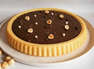 Une photo de Génoise "facon tarte" renversée au chocolat
