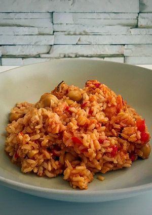 Foto principal de Arroz con garbanzos y bacalao