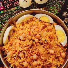 A picture of Murgh chana biryani.