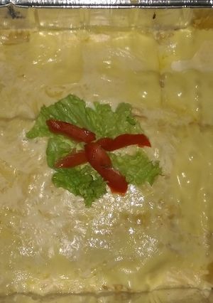 Una foto de Lasagna de vegetales a la crema y bechamel de queso.