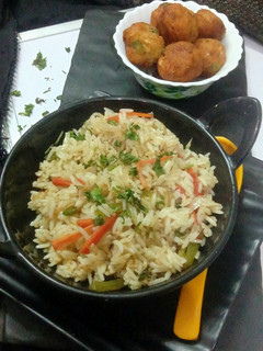 फ्राइड राइस (Fried Rice Recipe In Hindi) रेसिपी मुख्य फोटो