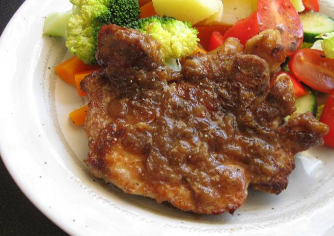 Recipe of Quick Onion-Marinated Pork Steaks