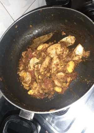 बॉईल ऐग भुर्जी (Boiled Egg Bhurji Recipe in Hindi) रेसिपी मुख्य फोटो