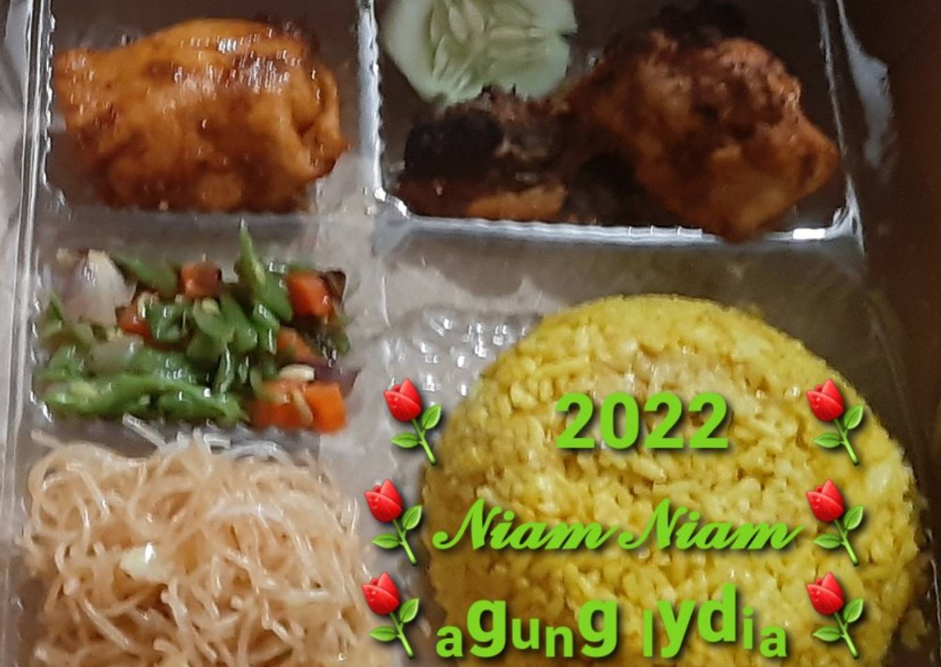 42. Nasi kotak (Nasi Kuning)