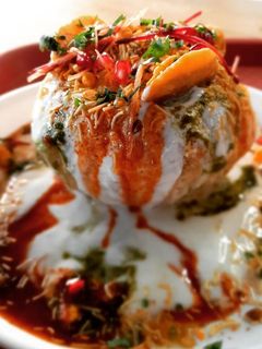 तिरंगा शाही राज कचौड़ी (tiranga shahi raj kachori recipe in Hindi) रेसिपी मुख्य फोटो