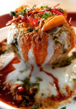 तिरंगा शाही राज कचौड़ी (tiranga shahi raj kachori recipe in Hindi) रेसिपी मुख्य फोटो