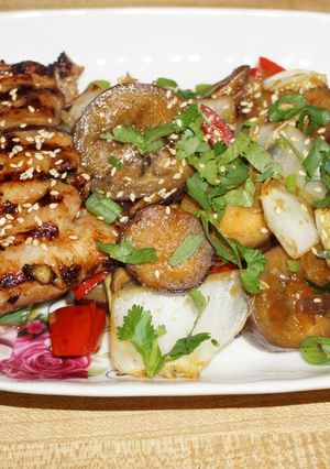 A picture of Grilled Chicken Thighs with Oyster Sauce, Jon Style.