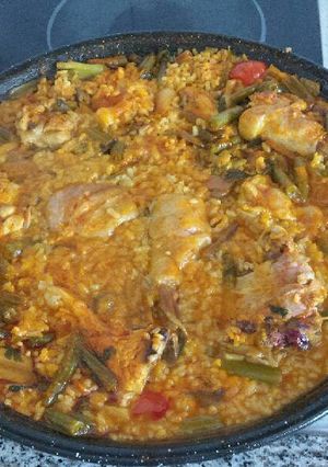 Una foto de Arroz y pollo con verdura