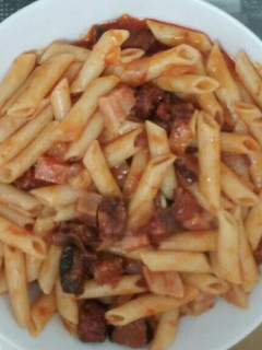 Una foto de Macarrones con compagno