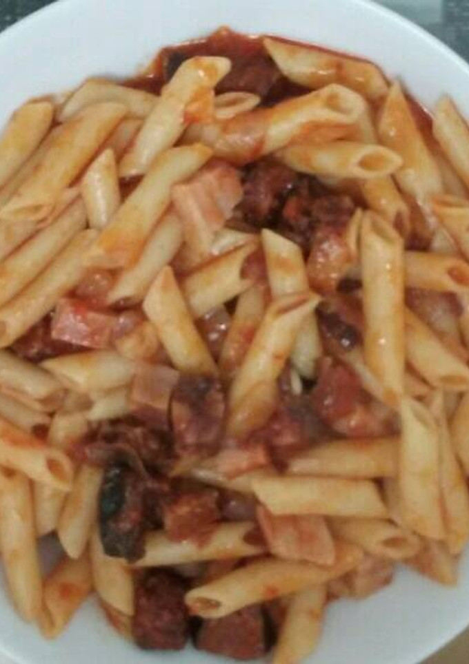 Una foto de Macarrones con compagno