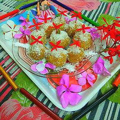 A picture of Mango coconut ladoo.