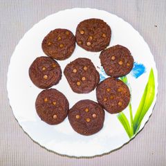 A picture of Chocochip cookies.