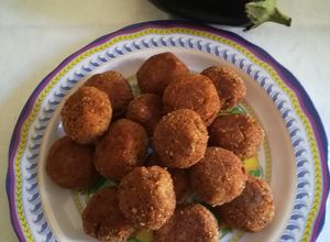 Foto di Polpette di melanzane...un secondo buono e sfizioso