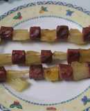 Brochetas de melón y Frankfurt