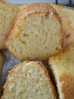 Una foto de Torta de naranja con crema de leche