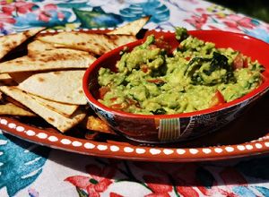 Foto de Guacamole com nachos "caseiros"
