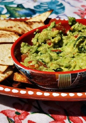 Foto de Guacamole com nachos "caseiros"