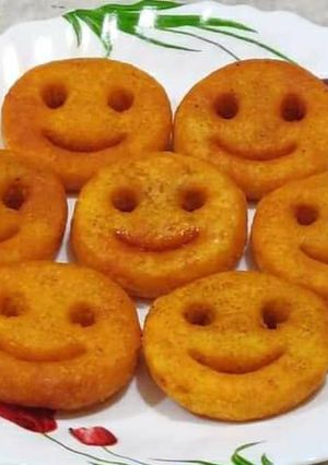 आलू स्माइली (aloo smiley recipe in Hindi) रेसिपी मुख्य फोटो
