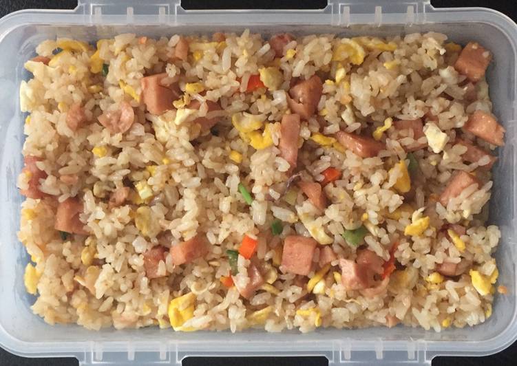 Spam Fried Rice
(Non-halal)