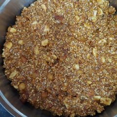 A picture of Winter special chikki.