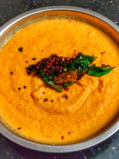 தக்காளி வெங்காயம் சட்னி(onion tomato chutney recipe in tamil) செய்முறை முக்கிய புகைப்படம்