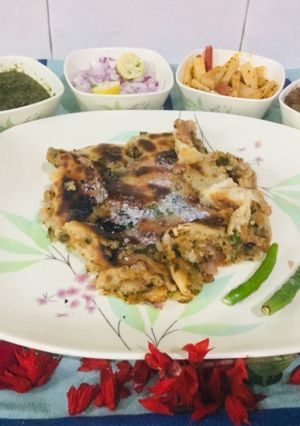 A picture of Chur-Chur Naan.