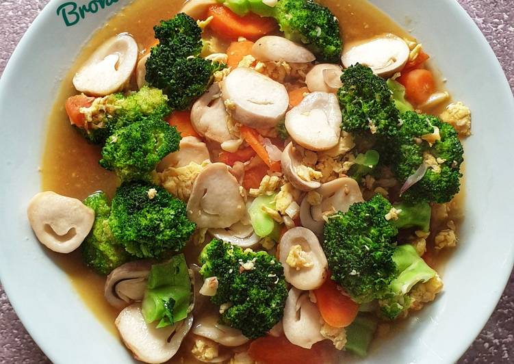 Langkah Mudah untuk Menyiapkan Brokoli saus tiram Anti Gagal