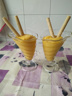 Una foto de Batido de naranja y plátano