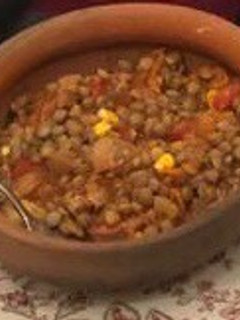 Una foto de Guiso lentejas con chorizo colorado
