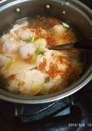 Foto resep Sup Bola2 ayam kembang tahu