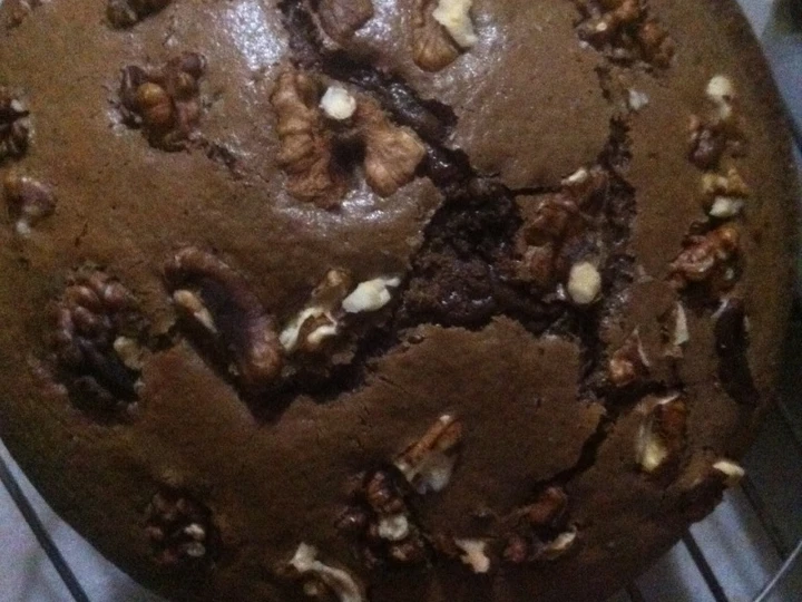 Easy Steps to Make Recipes Walnut chocolate cake the So Delicious Appealing.